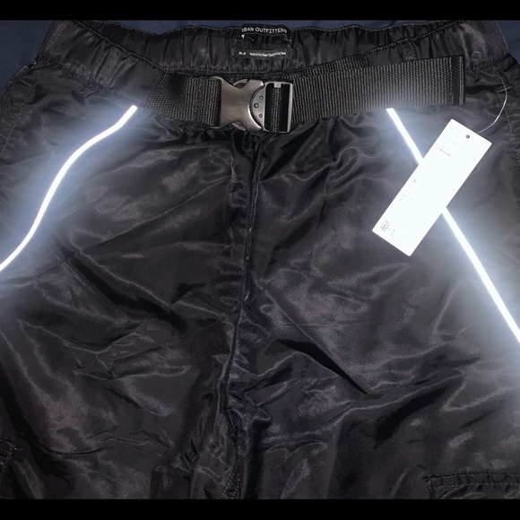 Women’s black joggers from Urban Outfitters! 🦋 - Picture 4 of 5